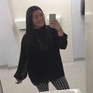 Black sheet blouse